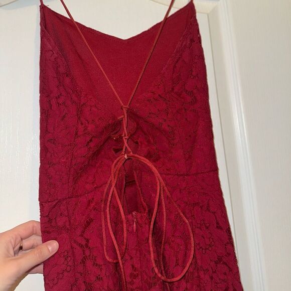 Asymmetrical All Over Lace Skylight Dress - Picture 7 of 9